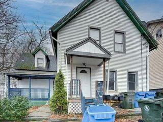 82 6th Street A, Norwich, CT 06360