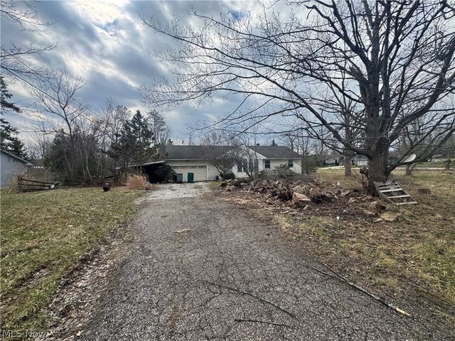 8367 Kirkwood Drive, Chesterland, OH 44026