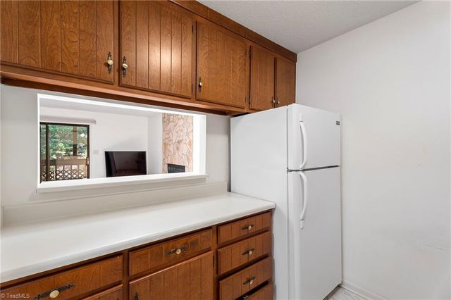 204 Driftwood Lane, Winston-salem, NC 27104