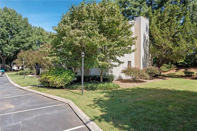 204 Driftwood Lane, Winston-salem, NC 27104