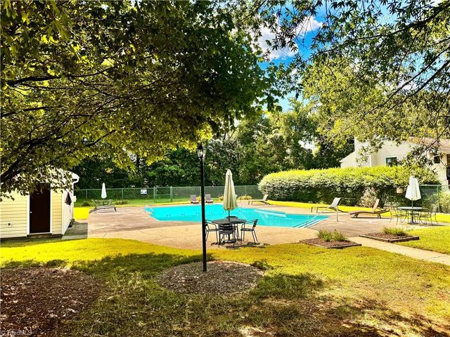 204 Driftwood Lane, Winston-salem, NC 27104