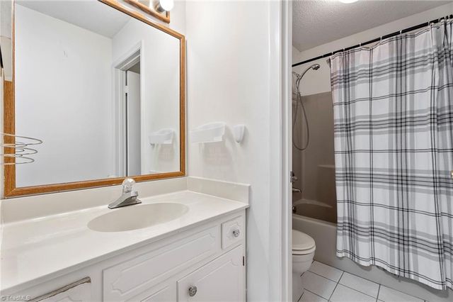 204 Driftwood Lane, Winston-salem, NC 27104
