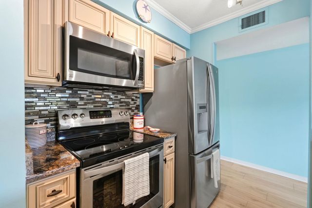 4445 Kingsport Rd Unit 101, Little River, SC 29566