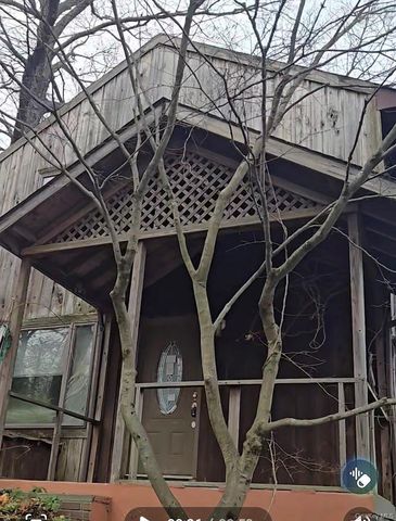 17 Grant Place, Lake Peekskill, NY 10537