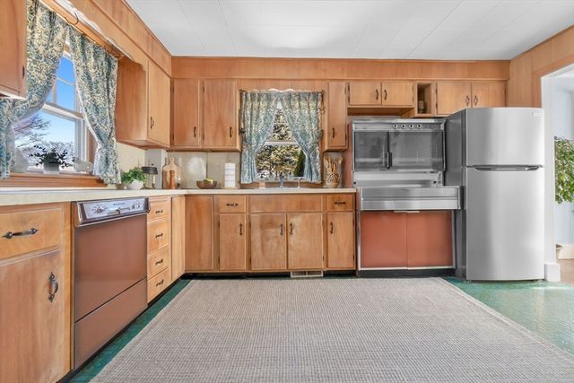 14 Hull Street, Beverly, MA 01915