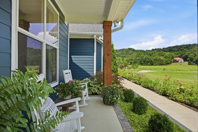 1007 Scenic Dr, Pulaski, TN 38478