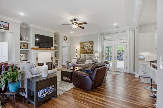 1007 Scenic Dr, Pulaski, TN 38478