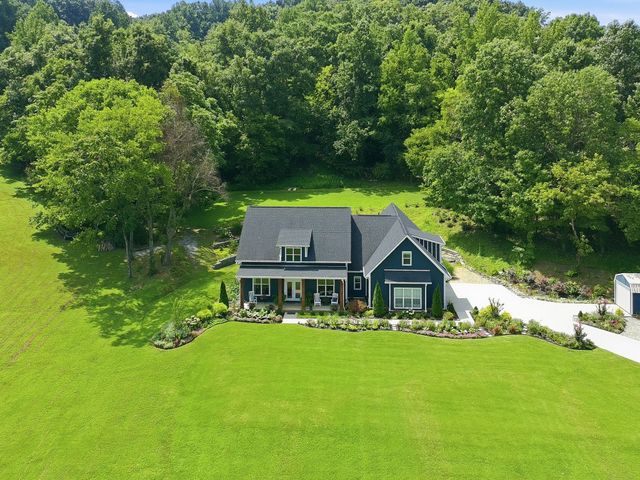 1007 Scenic Dr, Pulaski, TN 38478