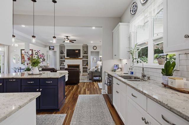 1007 Scenic Dr, Pulaski, TN 38478