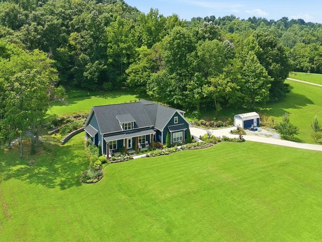 1007 Scenic Dr, Pulaski, TN 38478