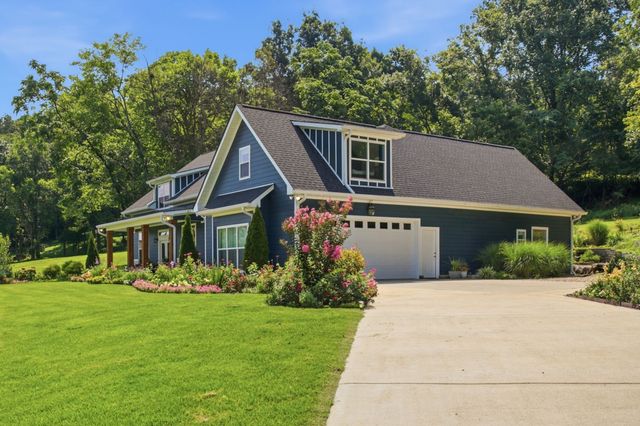 1007 Scenic Dr, Pulaski, TN 38478