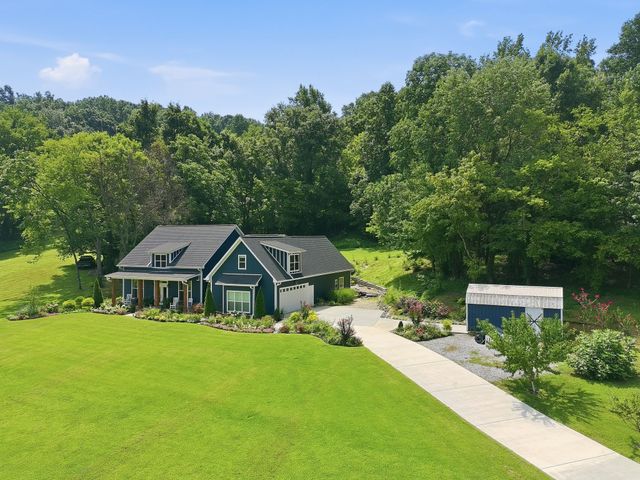 1007 Scenic Dr, Pulaski, TN 38478