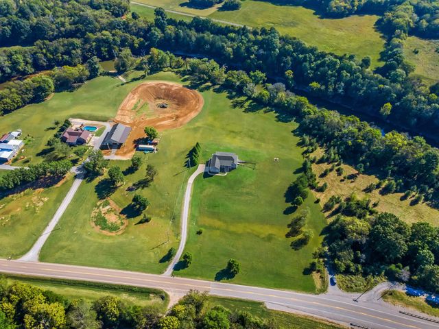 3939 Franklin Pike, Columbia, TN 38401