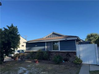17212 Strathern, Los Angeles, CA 91406