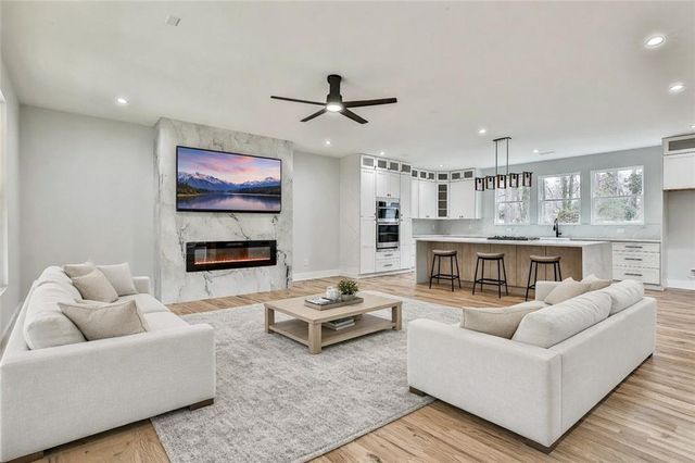 170 Lakeview Lane, Fayetteville, GA 30214