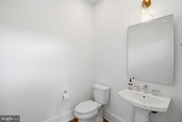 11400 EMERALD PARK RD, Potomac, MD 20854