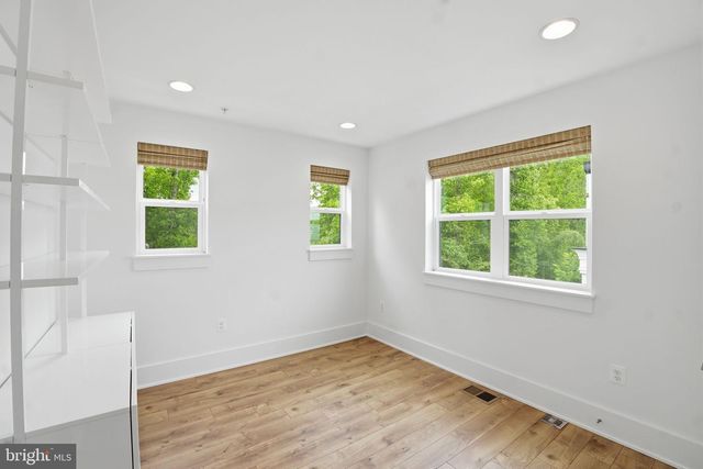 11400 EMERALD PARK RD, Potomac, MD 20854