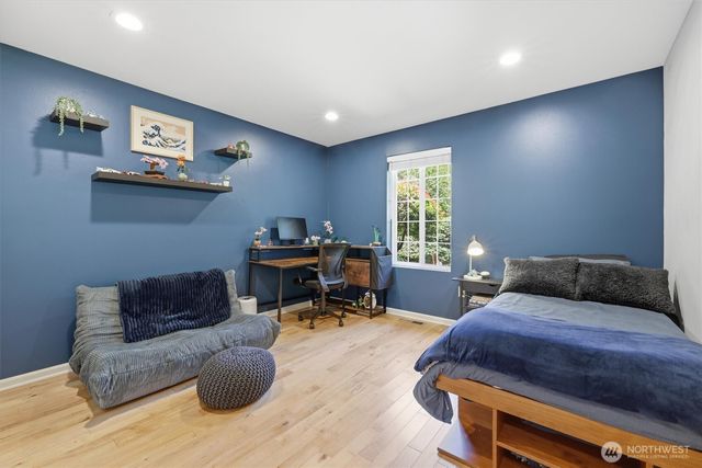 13732 217th Avenue SE, Issaquah, WA 98027