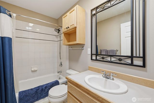 13732 217th Avenue SE, Issaquah, WA 98027
