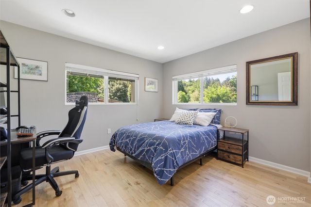 13732 217th Avenue SE, Issaquah, WA 98027
