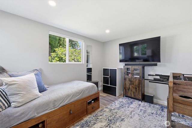 13732 217th Avenue SE, Issaquah, WA 98027