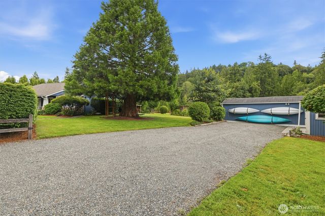 13732 217th Avenue SE, Issaquah, WA 98027