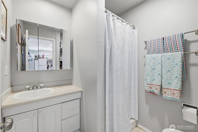 13732 217th Avenue SE, Issaquah, WA 98027
