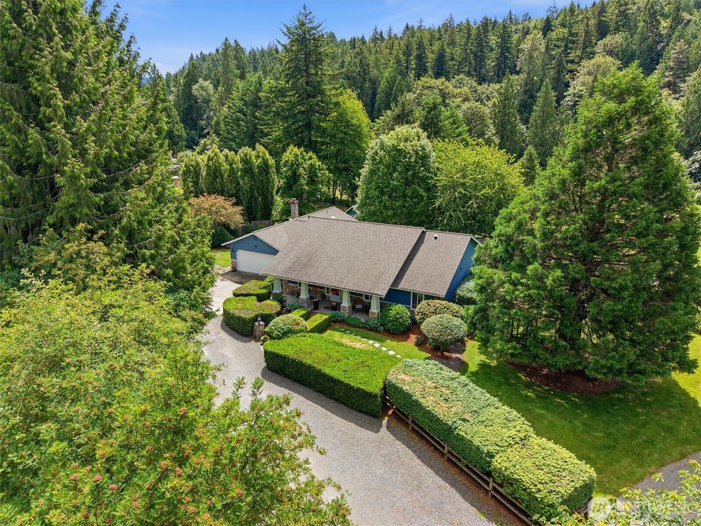 13732 217th Avenue SE, Issaquah, WA 98027