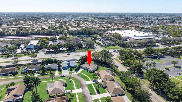 6206 Springdale Way, Delray Beach, FL 33445
