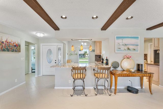 6206 Springdale Way, Delray Beach, FL 33445