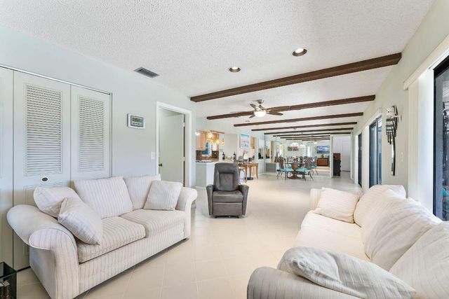 6206 Springdale Way, Delray Beach, FL 33445