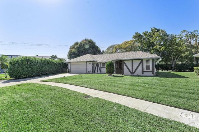 6206 Springdale Way, Delray Beach, FL 33445