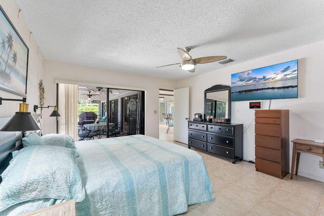 6206 Springdale Way, Delray Beach, FL 33445