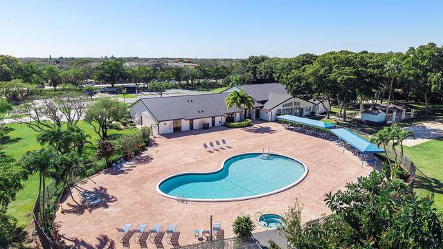 6206 Springdale Way, Delray Beach, FL 33445