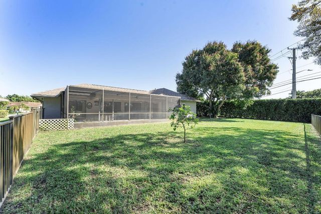 6206 Springdale Way, Delray Beach, FL 33445