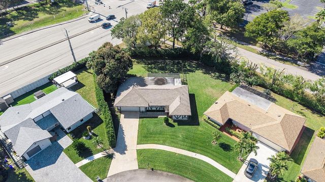 6206 Springdale Way, Delray Beach, FL 33445