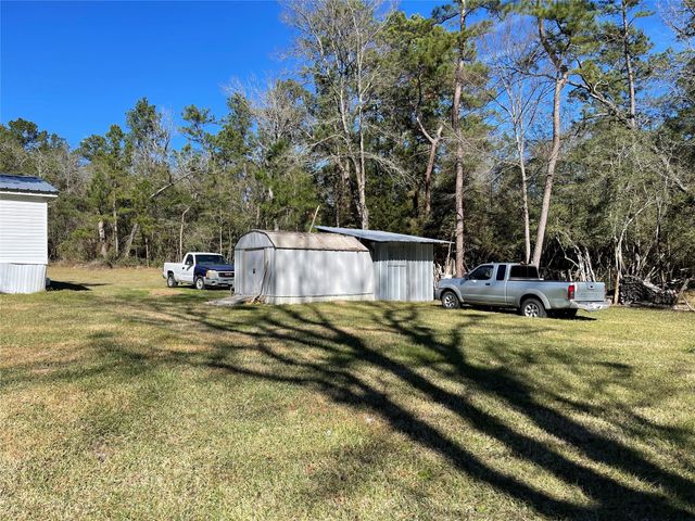 694 Fm 2296, Huntsville, TX 77340