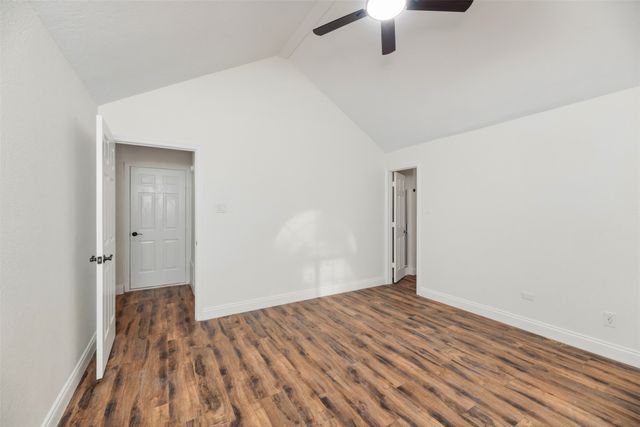 215 Barbara Way, Red Oak, TX 75154