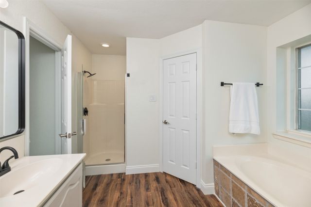 215 Barbara Way, Red Oak, TX 75154