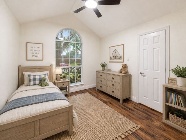 215 Barbara Way, Red Oak, TX 75154