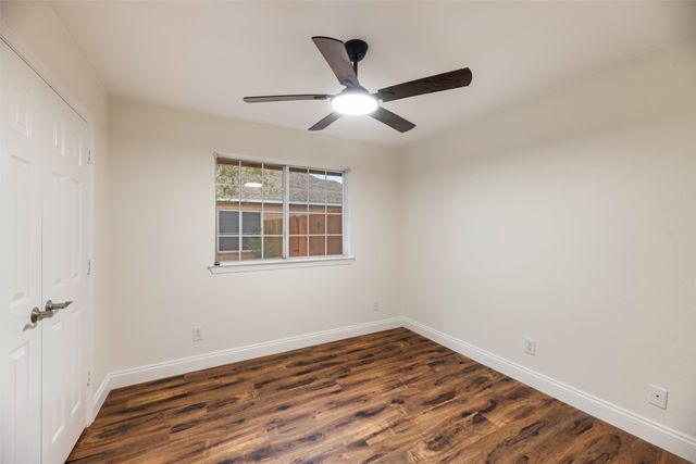 215 Barbara Way, Red Oak, TX 75154