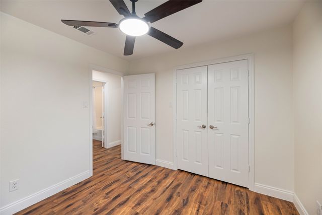 215 Barbara Way, Red Oak, TX 75154