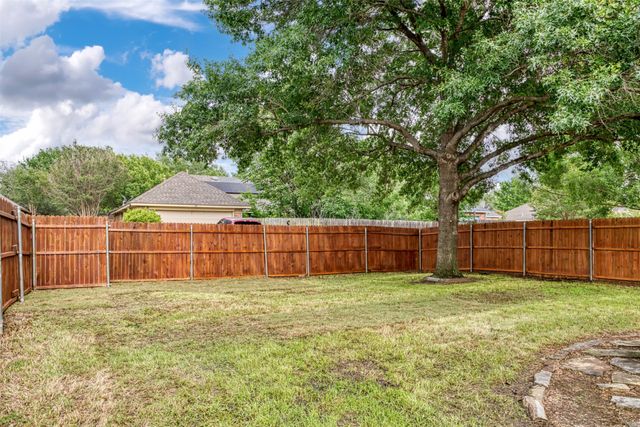 215 Barbara Way, Red Oak, TX 75154