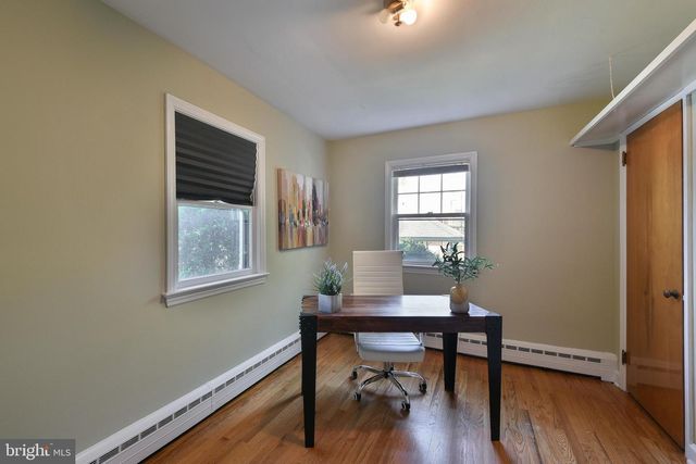 24 RAILROAD AVE, Ewing, NJ 08628