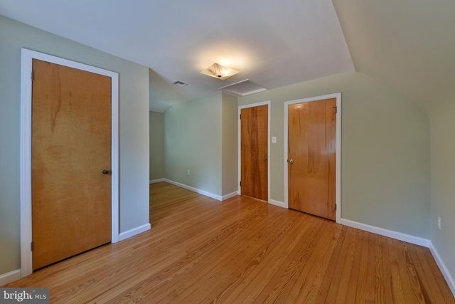 24 RAILROAD AVE, Ewing, NJ 08628