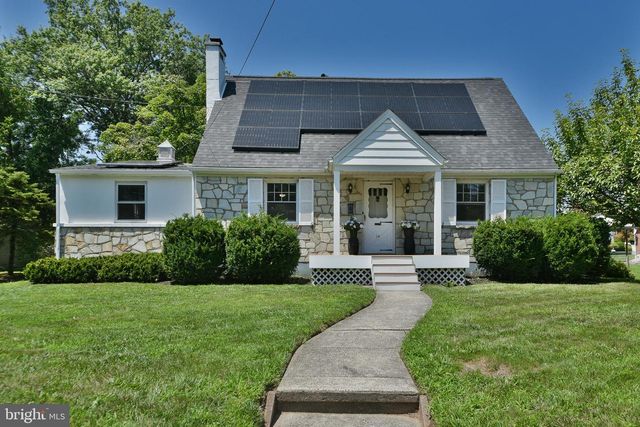 24 RAILROAD AVE, Ewing, NJ 08628