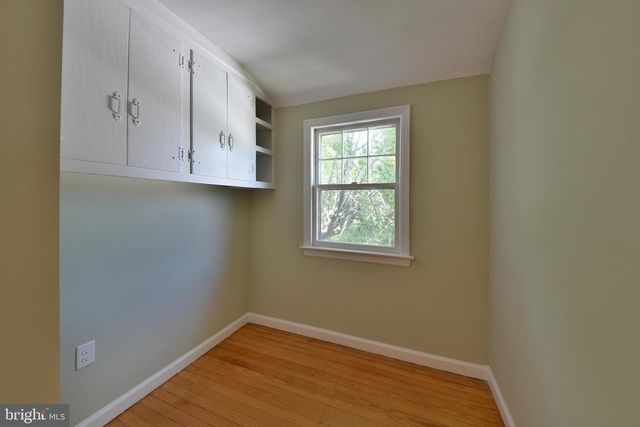 24 RAILROAD AVE, Ewing, NJ 08628