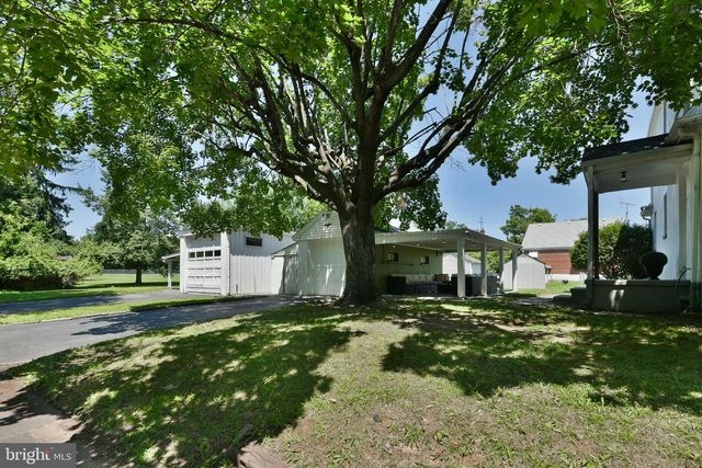 24 RAILROAD AVE, Ewing, NJ 08628