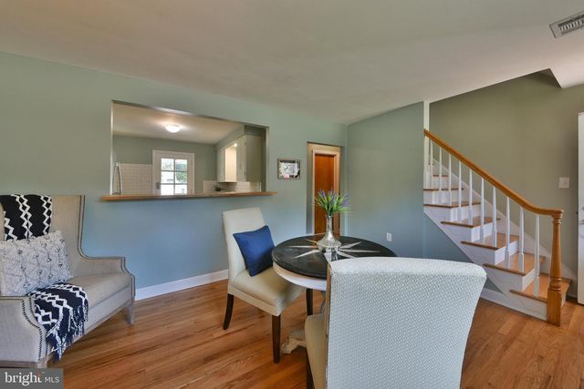 24 RAILROAD AVE, Ewing, NJ 08628