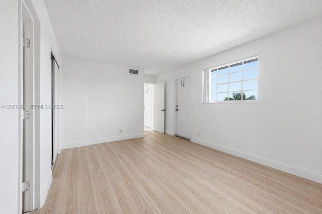 2520 N Andrews Avenue 305, Wilton Manors, FL 33311